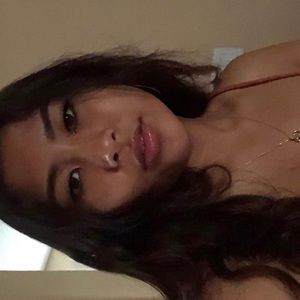 Meet your Posher, Janelle